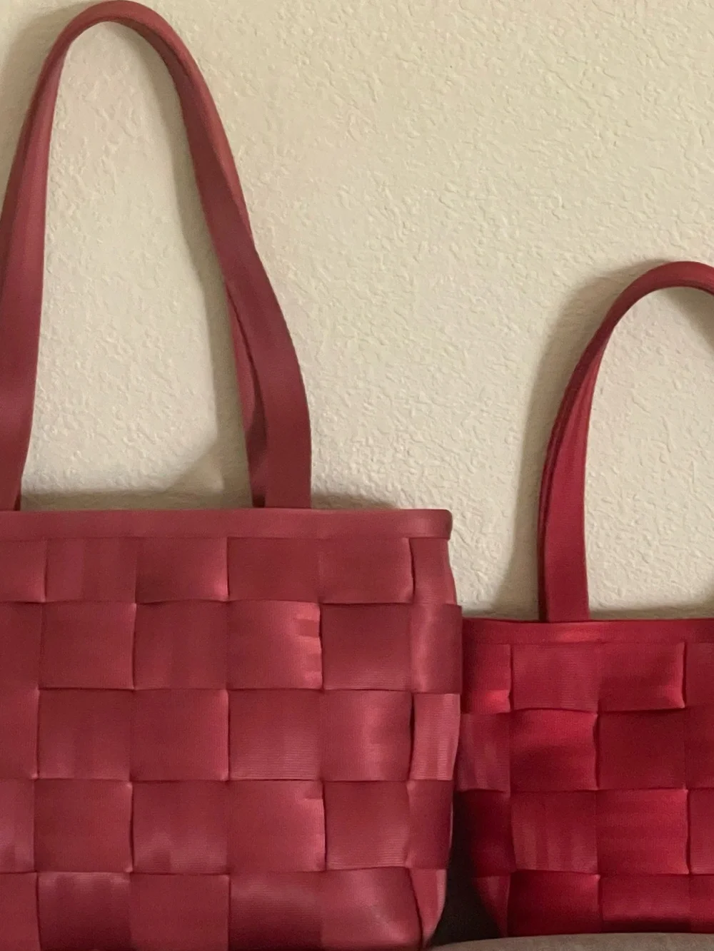 Harvey’s Original Seatbelt Bags Burgundy Red Tote & Mini Purse  Red